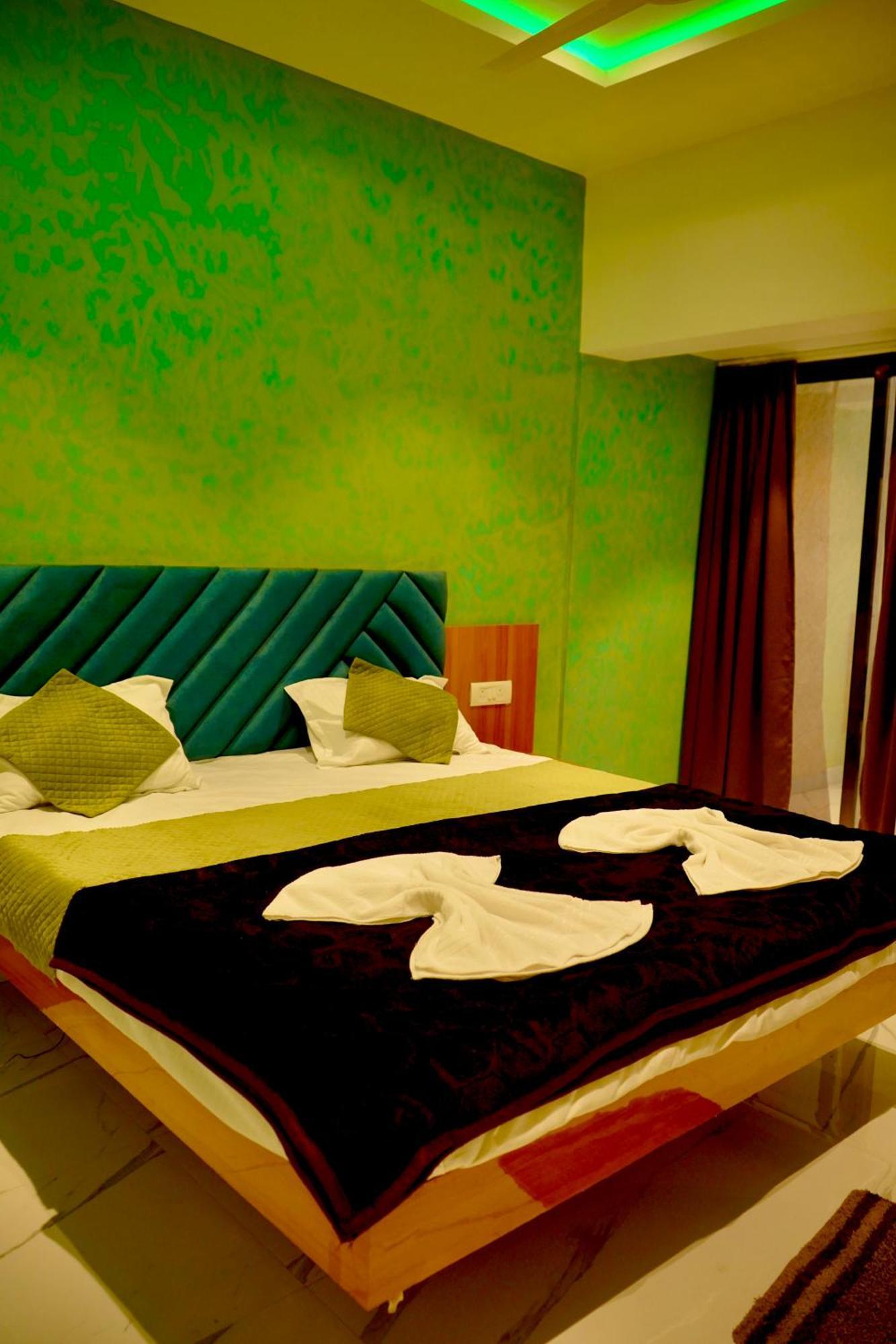 Hotel Madhuban Aurangabad  Ngoại thất bức ảnh