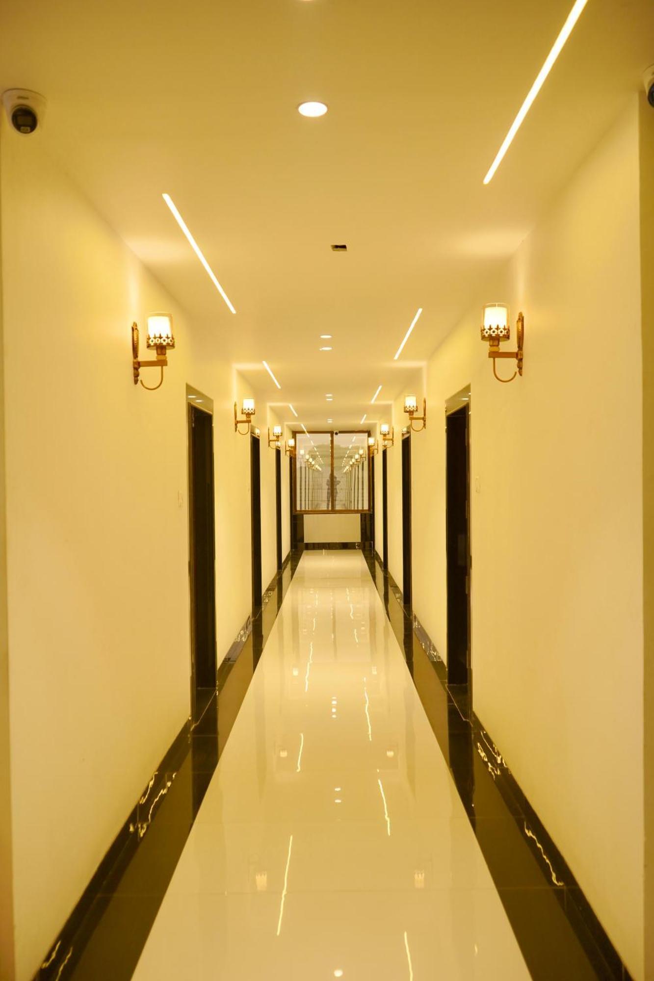 Hotel Madhuban Aurangabad  Ngoại thất bức ảnh