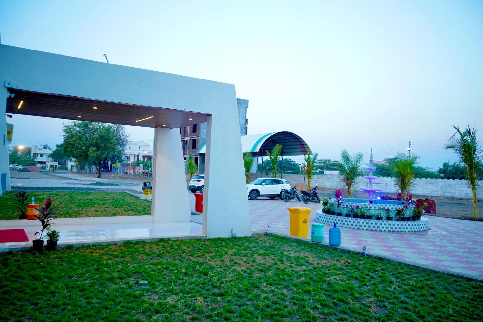 Hotel Madhuban Aurangabad  Ngoại thất bức ảnh